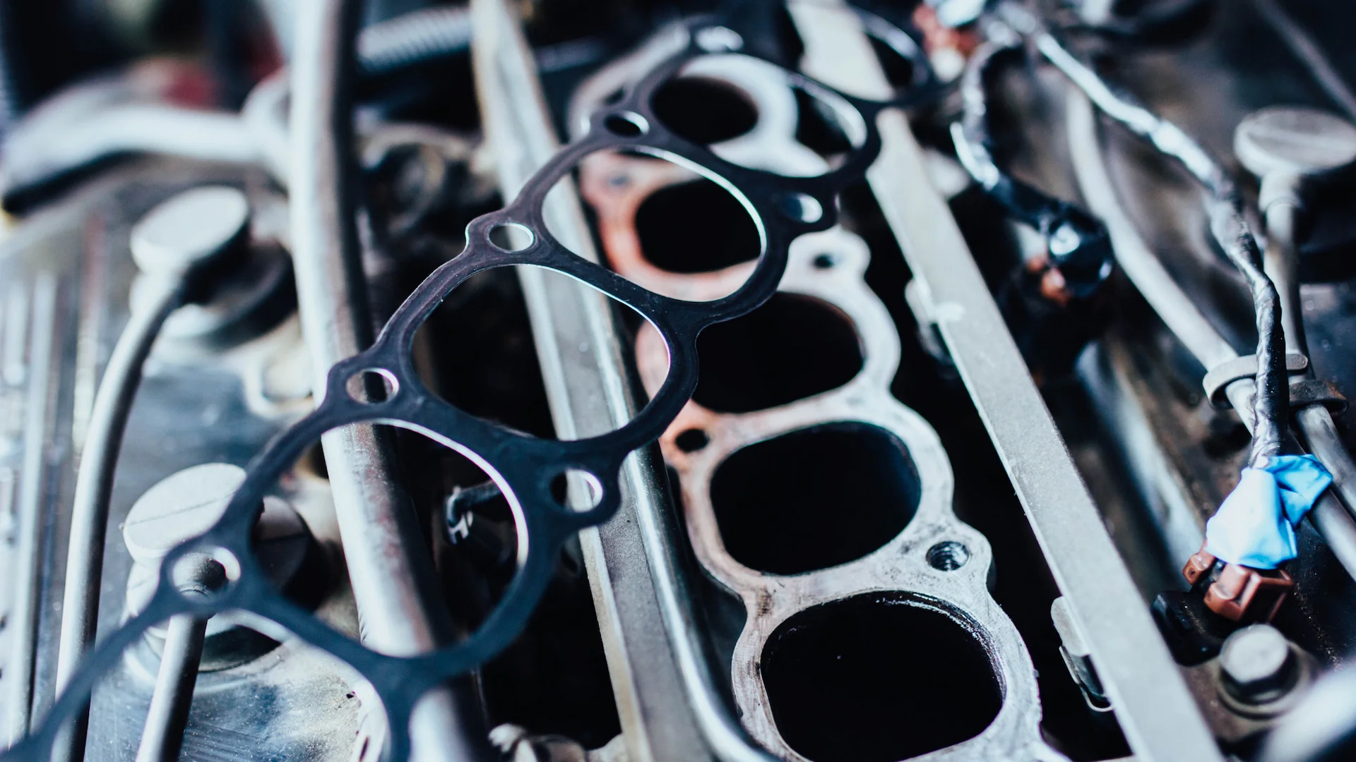 5 Common Symptoms of a bad Intake Manifold Gasket